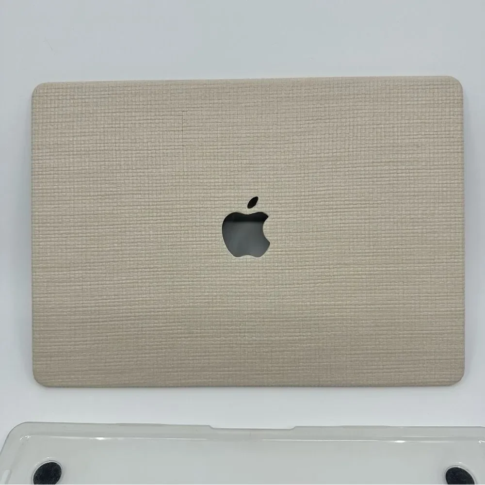 MacBook Pro Beige Woven Case
